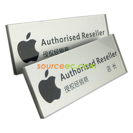 客製化胸牌