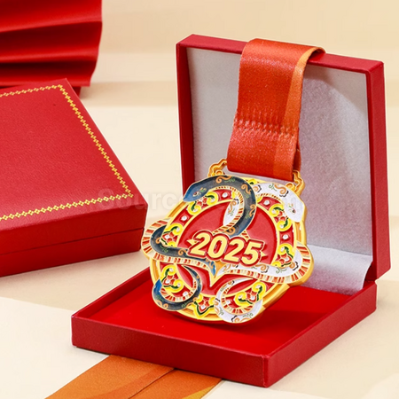 客製化蛇年金屬金牌禮品