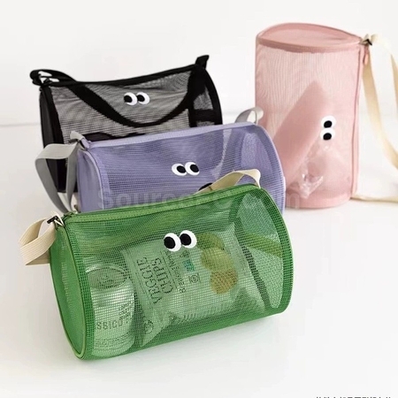 斜跨鏤空旅行洗漱收納包