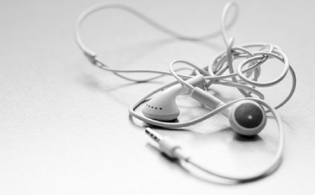 customized_earphone_storage_box_1